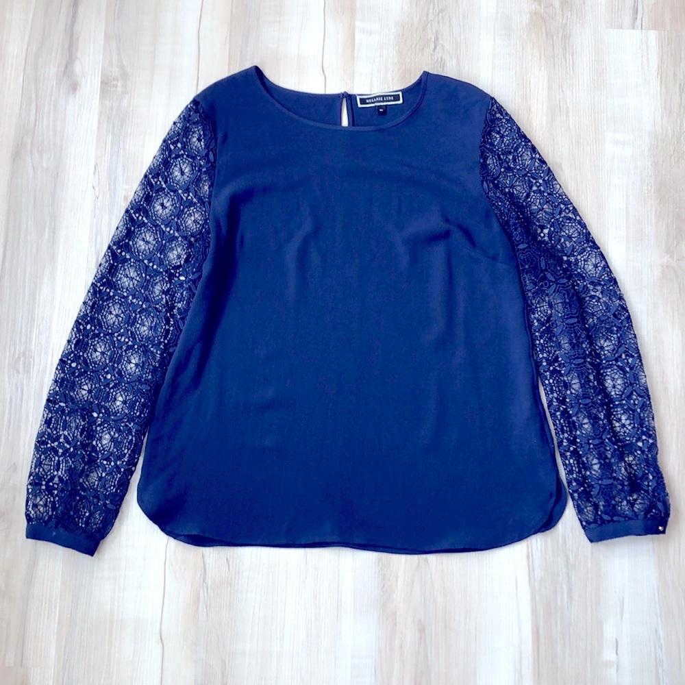NWOT Melanie Lyne lace-sleeved navy blouse